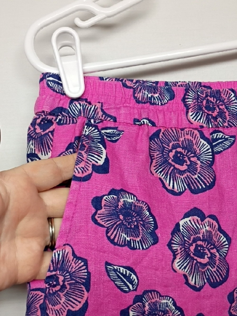 Kut from the Kloth Hot Pink Floral Print Linen Shorts - Picture 5 of 5